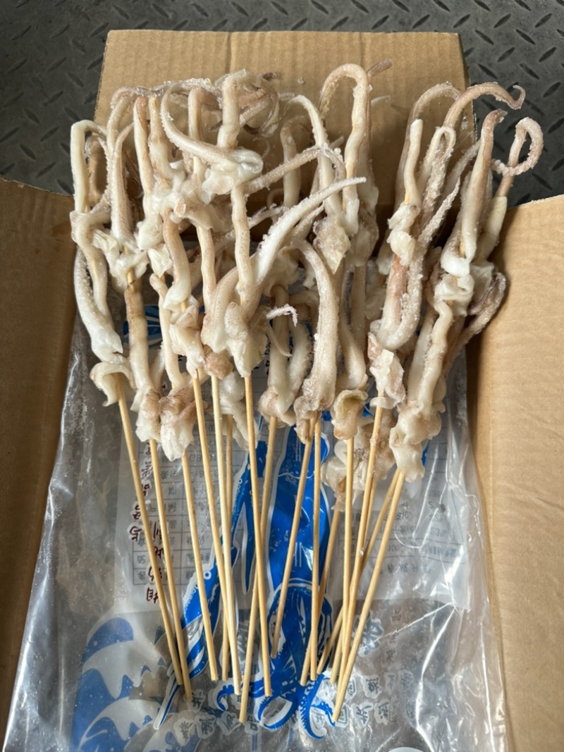 鱿鱼须串，35克一支，5包*20支一件，不缩水，足克数，
