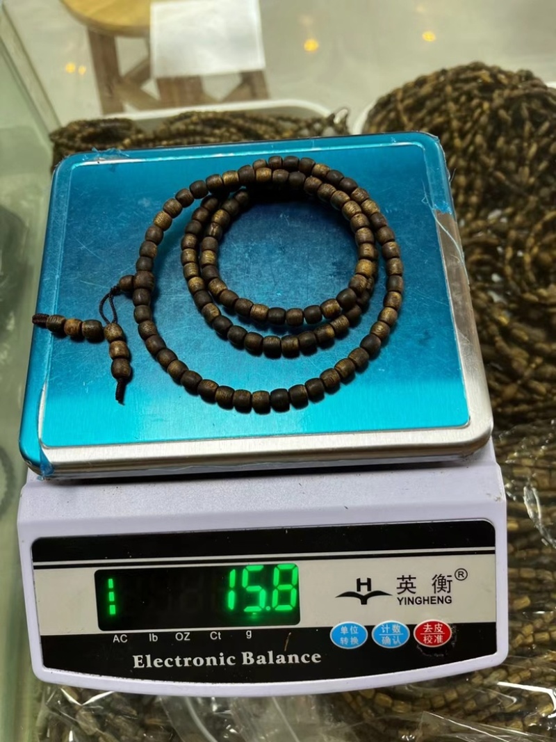沉香产地批发沉香奇楠沉香手串线香原材料各种原料包邮