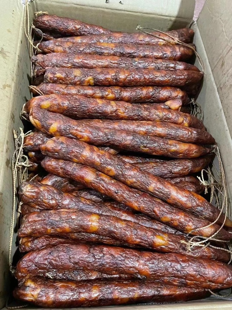 烟熏纯肉五香麻辣香肠（源头工厂一手货源熟食供应）