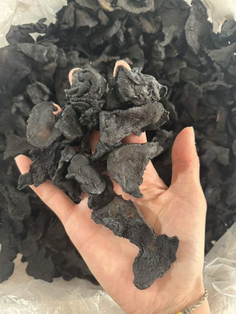制黄精灸黄精保庆药业批发制黄精实物拍摄