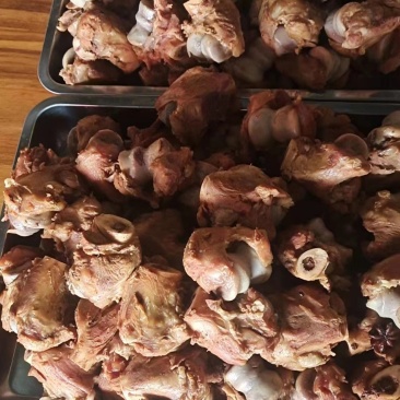 多肉中骨节，用途广泛，带肉率可以现在特价