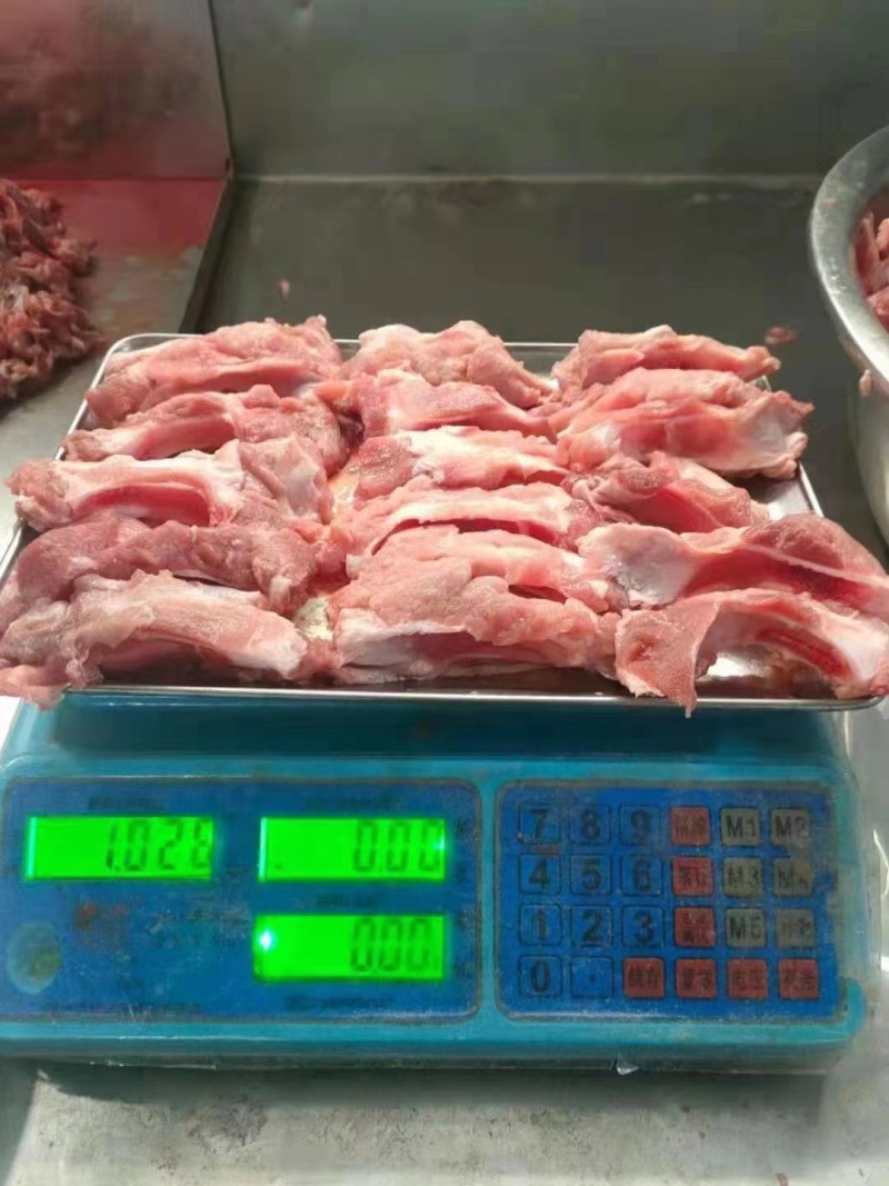 眉毛骨，我们是厂家直销，一手货源，所有商品齐全，日期近。