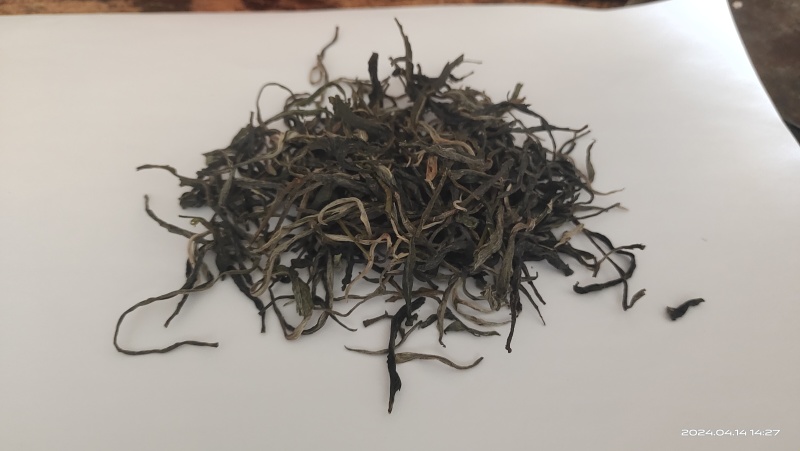 高黎贡山云雾茶自家茶园欢迎联系各品质都有价格可商量