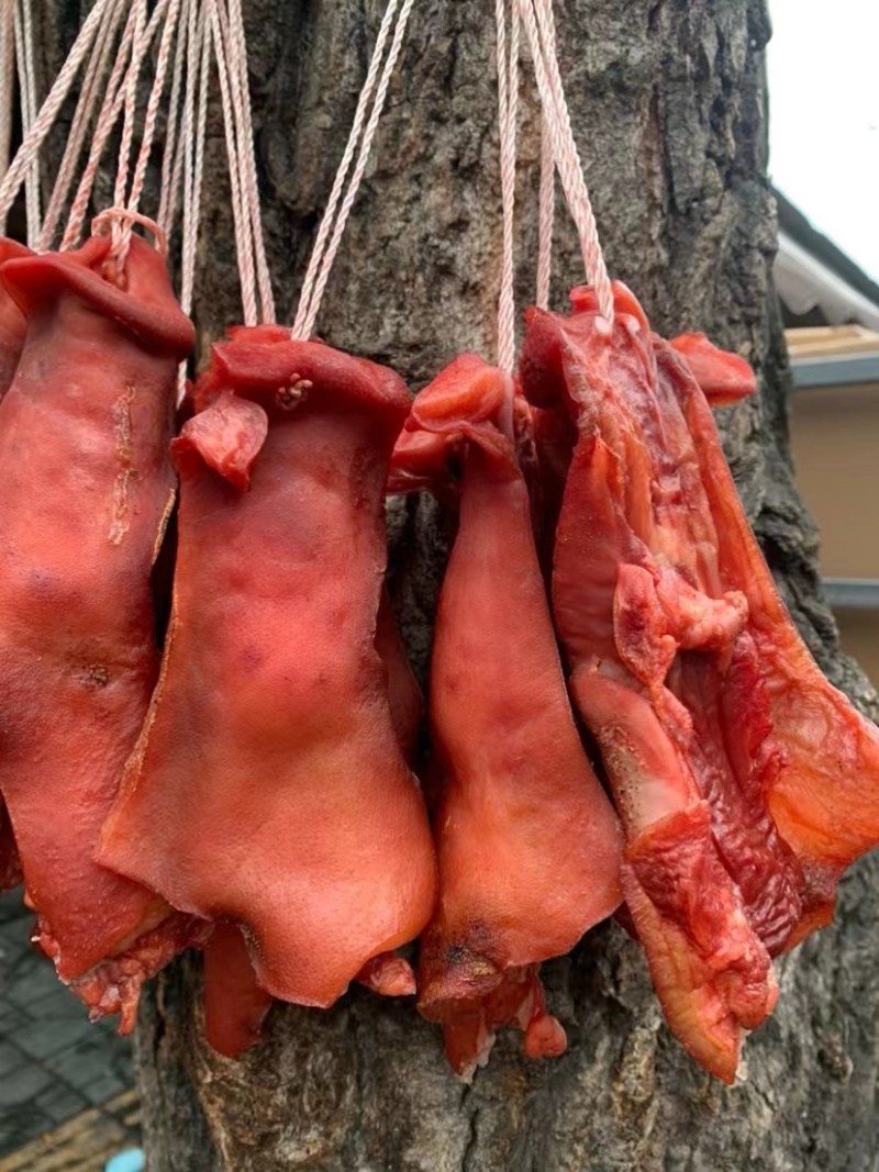 四川腊肉柏树枝柴火熏腊肉腊猪鼻猪拱嘴腊味农家烟熏