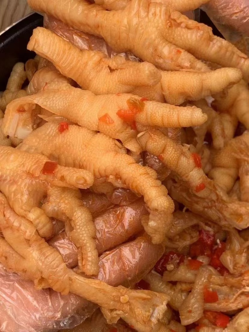 泡椒鸡爪有骨无骨鸡爪泡卤凤爪柠檬鸡爪