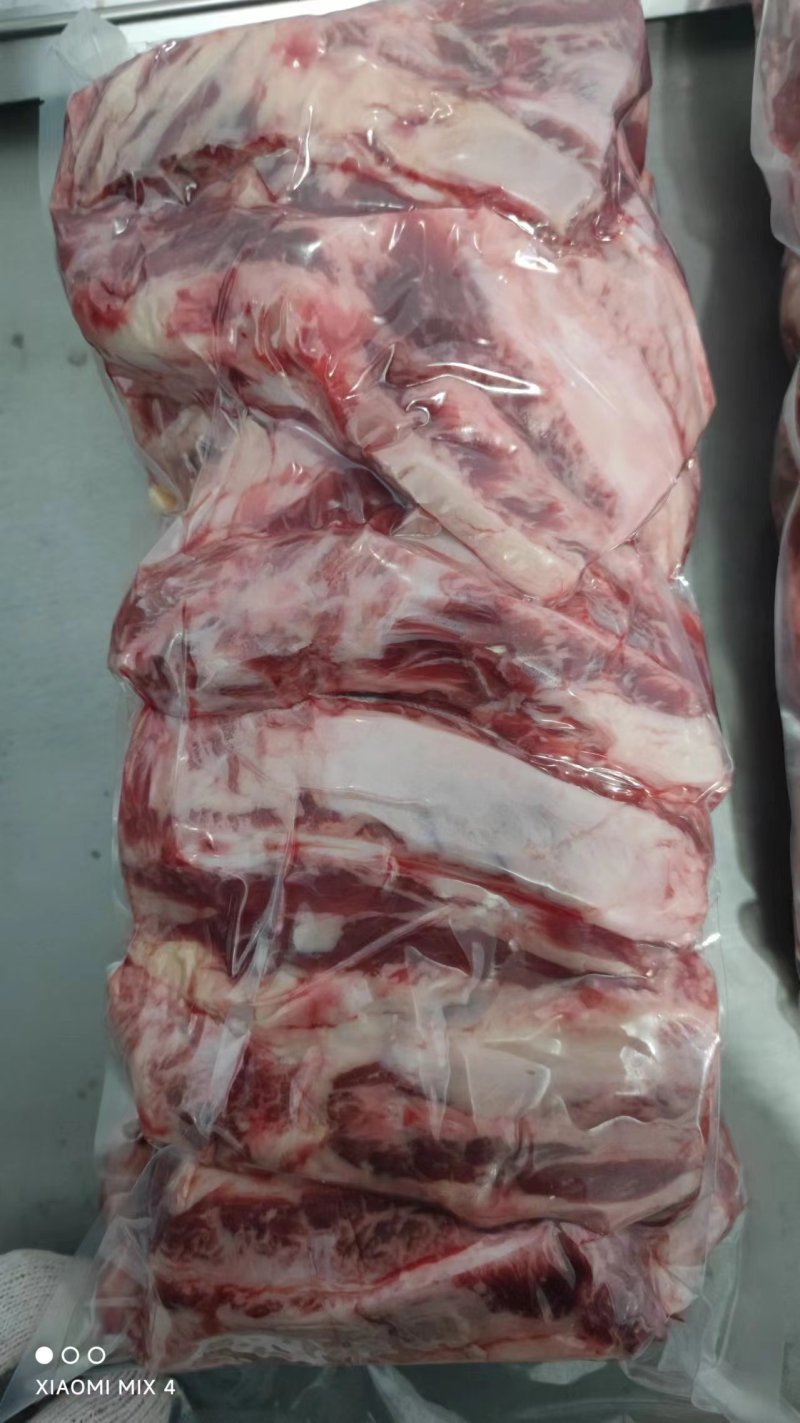 牛腹肉条，肋条肉，谷饲精修产品，口感好，适合餐厅炖煮烧烤