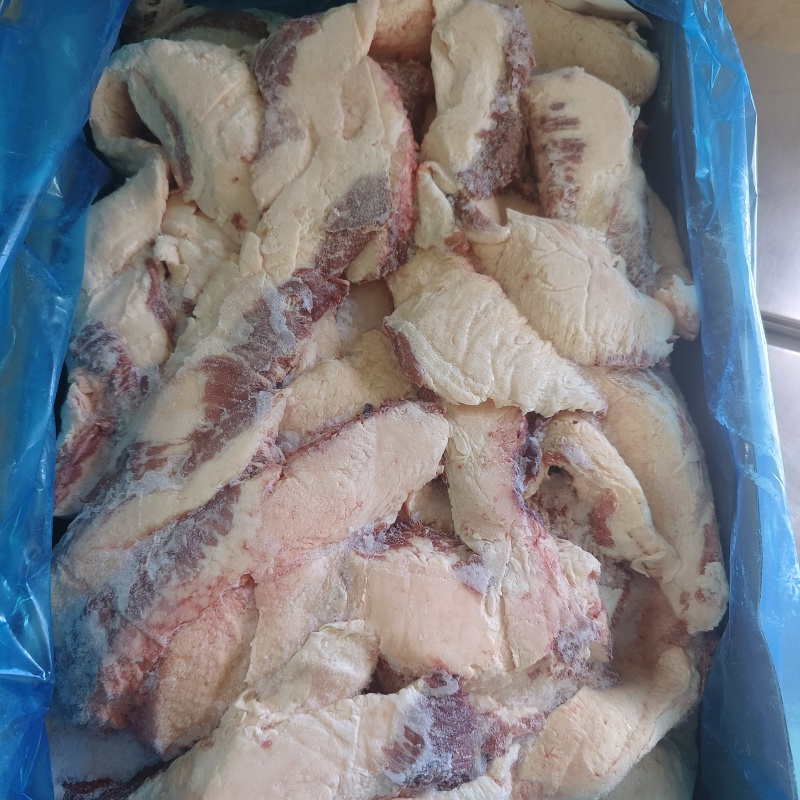 大块内胸口油，价格合适，质量保证，厂家一手货源品质保证。