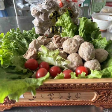 潮汕风味牛肉丸肉质紧实细腻口感Q弹润滑纯鲜牛肉制作