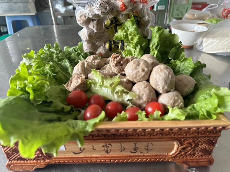 潮汕风味牛肉丸肉质紧实细腻口感Q弹润滑纯鲜牛肉制作