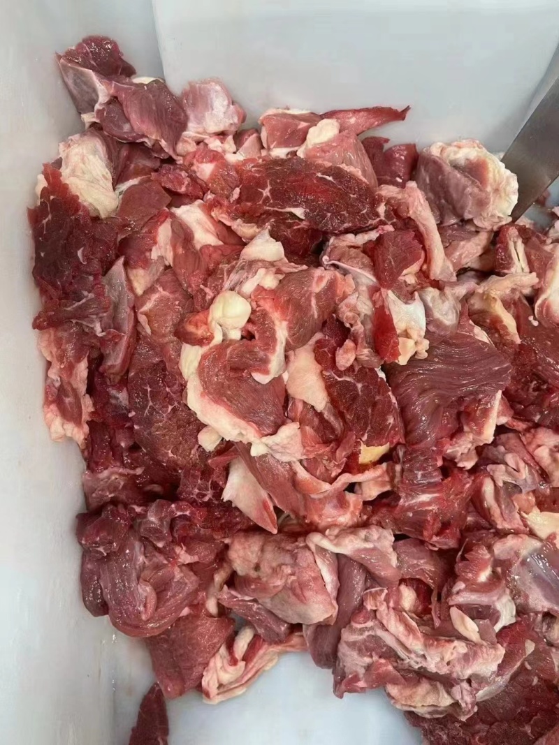 牛肉，纯干精选大块牛碎肉，牛刮骨肉