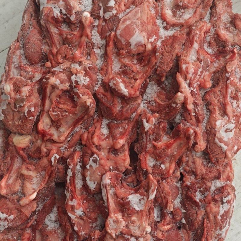 肥猪舌根肉，新货，长期生产，货源充足，供应稳定