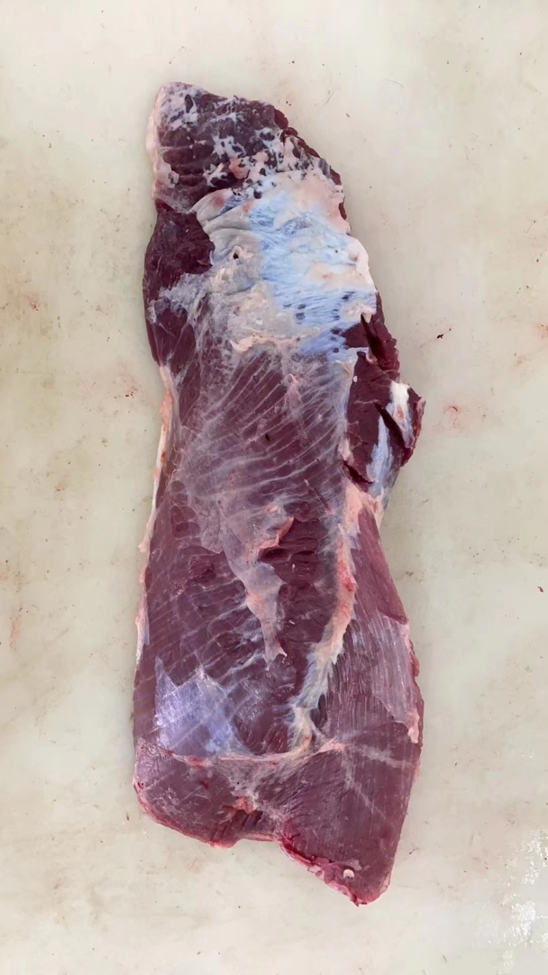草饲西门塔尔牛肉口感鲜嫩可口