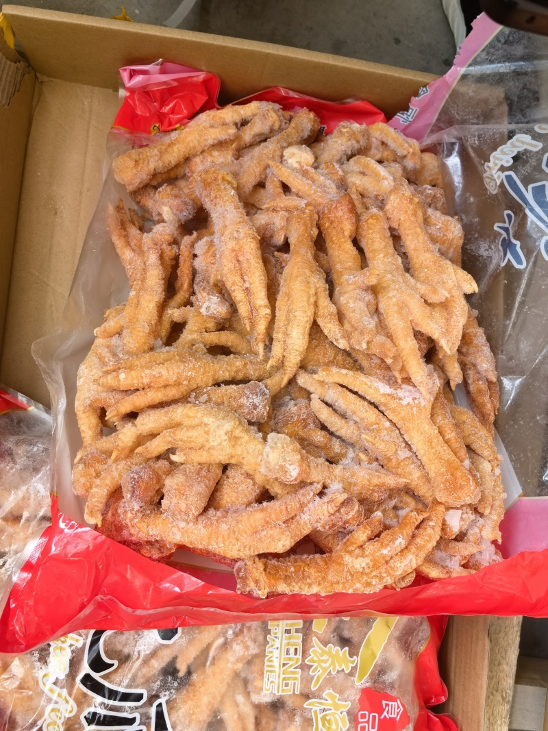 虎皮鸡爪，纯干品质，颜色金黄，货量充足，价优