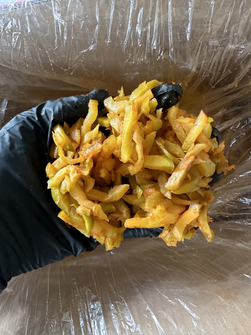腌榨菜，五香榨菜，榨菜丝，各种规格厂家直销，优选精品箱！