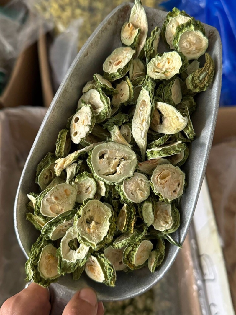 苦瓜苦瓜片苦瓜干实拍过筛货苦瓜片茶广西