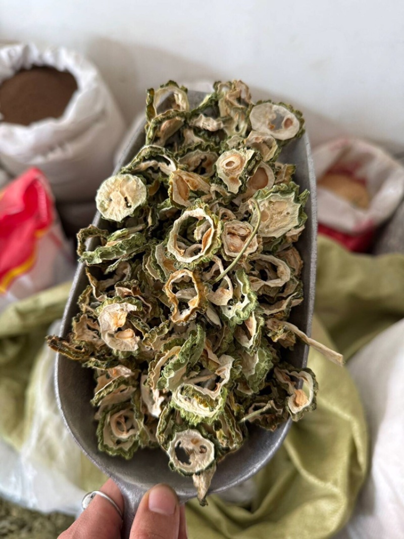 苦瓜苦瓜片苦瓜干实拍过筛货苦瓜片茶广西