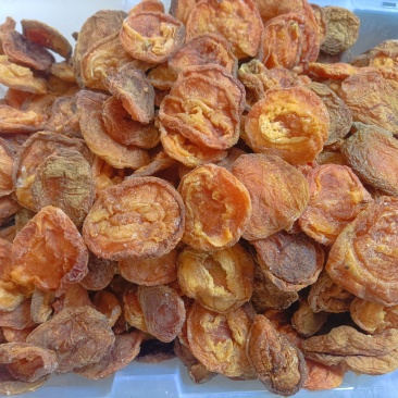 杏干，酸甜的，甜的均有，量大规格齐全，欢迎选购