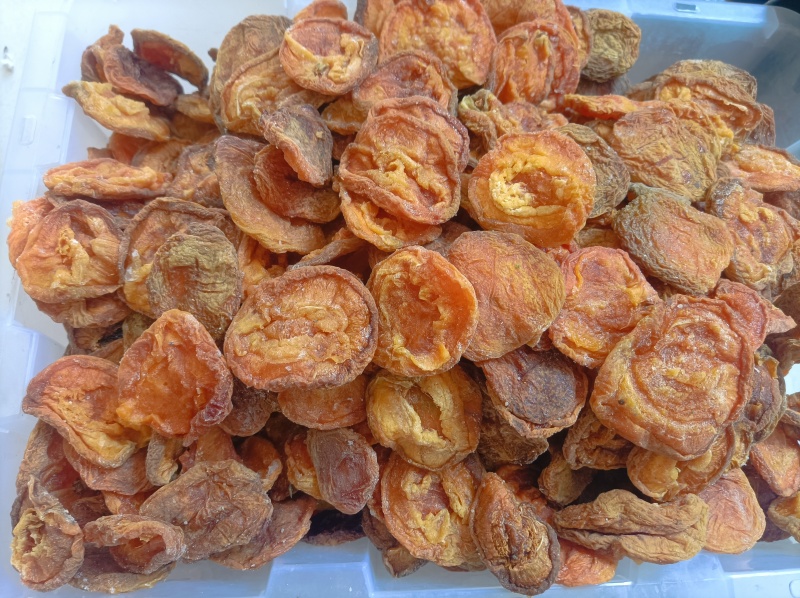 杏干，酸甜的，甜的均有，量大规格齐全，欢迎选购