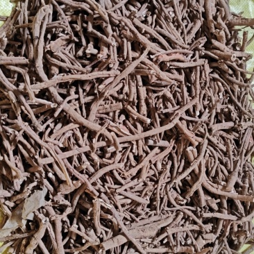 抽芯黑丹，抽芯率95%以上，干货剩余有一吨多，量大价钱可