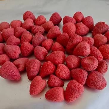 冻干草莓，一件代发，加糖无糖整颗切片草莓，支持冻干代加工