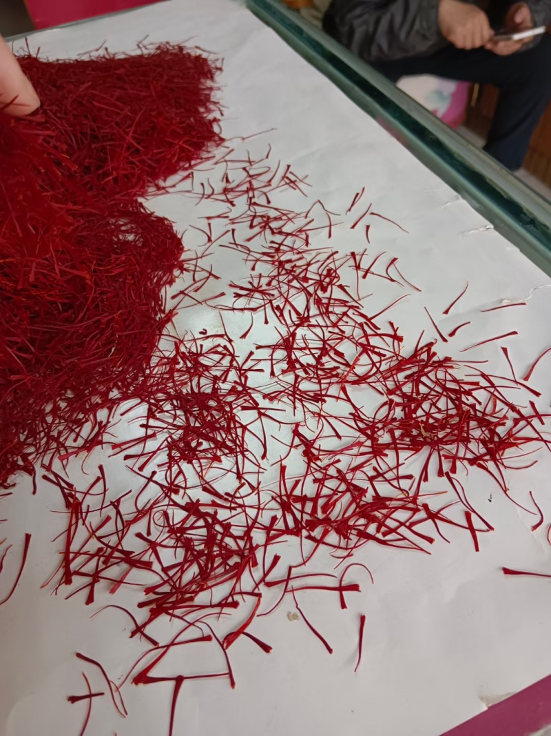藏红花伊朗长丝选货10克起包邮量大从优欢迎选购