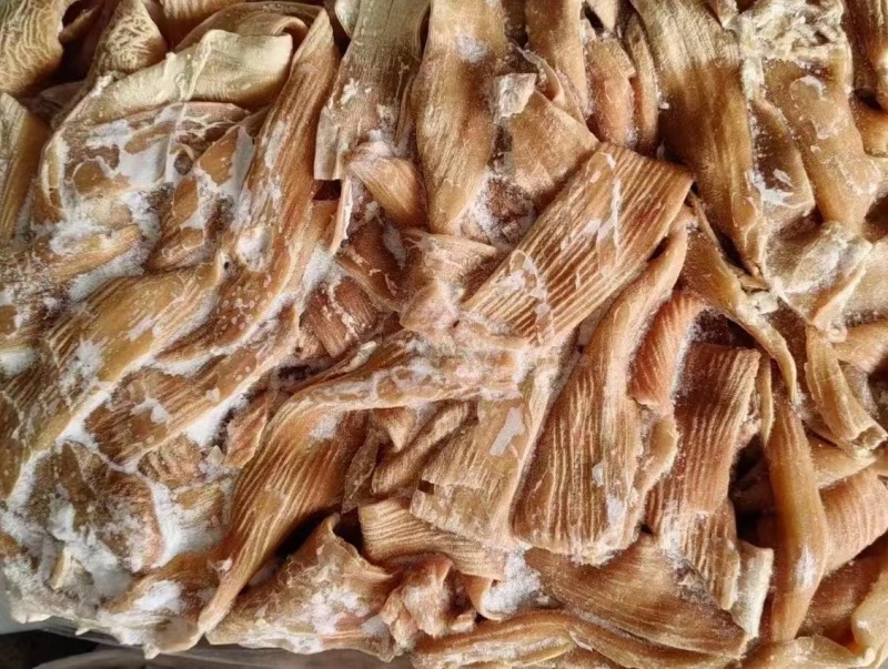 无油牛大肠，豁开处理的非常干净，没有任何杂质。