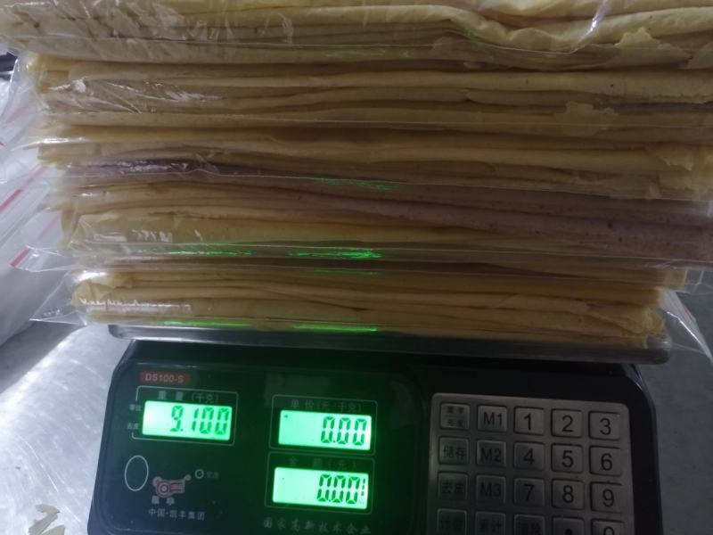 杂粮煎饼大量出货中大型商超批发商欢迎老板联系合作
