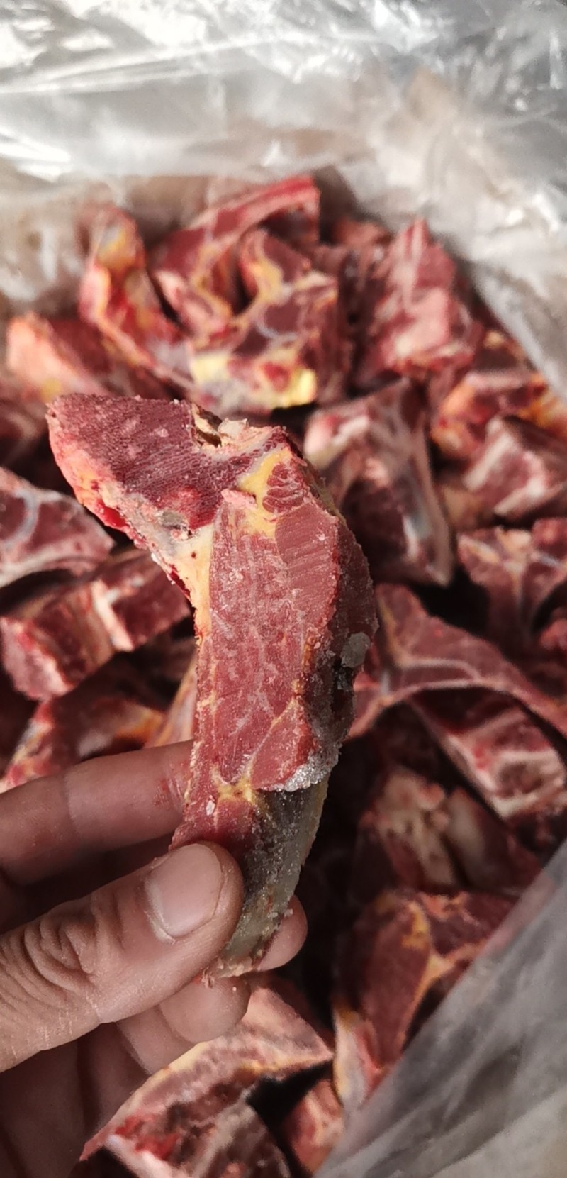 牛脊骨块实拍。带肉率非常高，电商售后少，