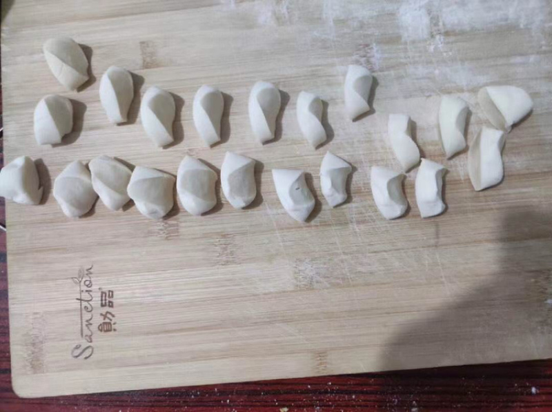 韩城纯手工饺子，价格实惠，各种馅都有，欢迎联系