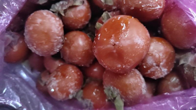 冻柿子，一箱5斤，3元