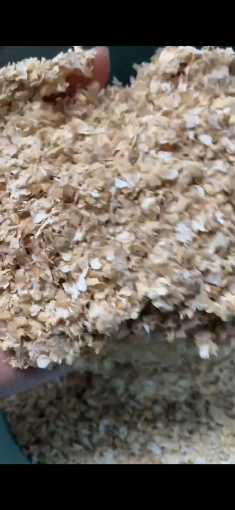 大片麦麸，产地直发，保质保量，欢迎老板前来采购！