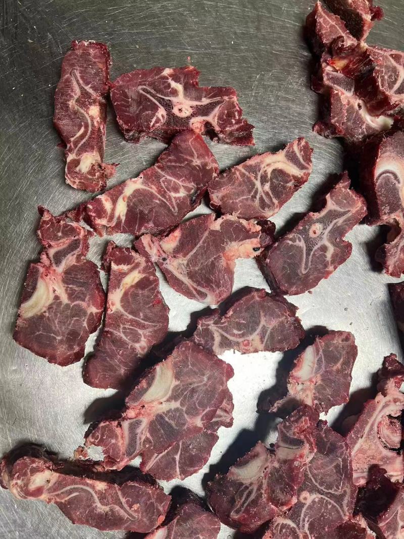 1113满肉牛脖骨