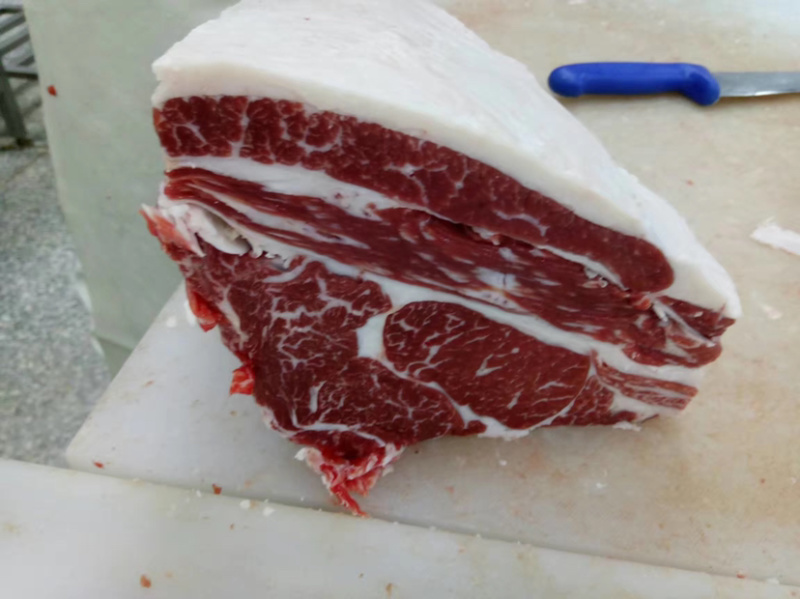 A眼肉，国产纯干冰鲜排酸牛肉，谷饲200天，花纹饱满。