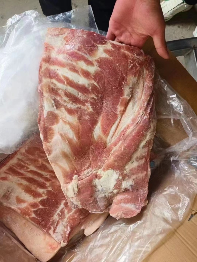 ！品名：大福带皮五花数量