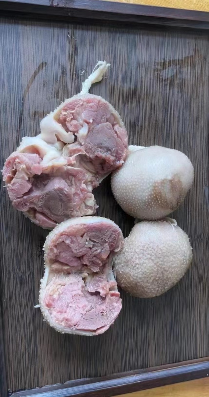 肚包脑，肚包肉！真材实料，原汁原味，肉质鲜嫩不膻