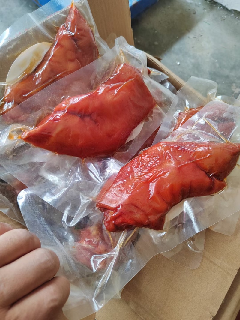 全熟卤猪蹄，每个独立包装，有整个的和破开的，一件20斤，厂家