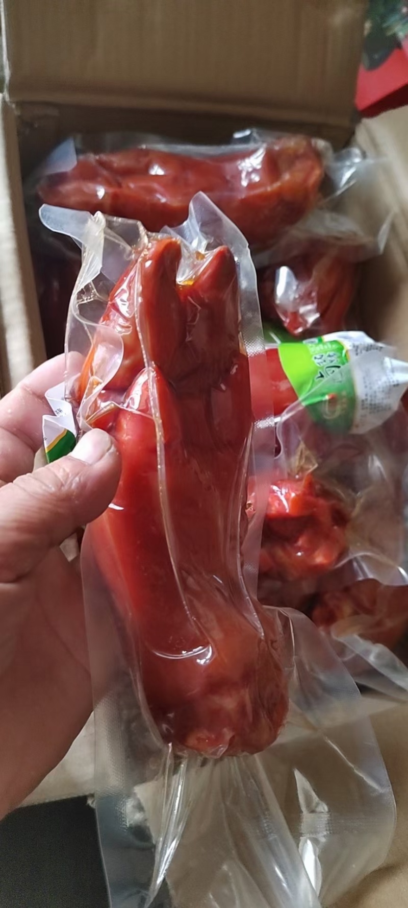 全熟卤猪蹄，每个独立包装，有整个的和破开的，一件20斤，厂家