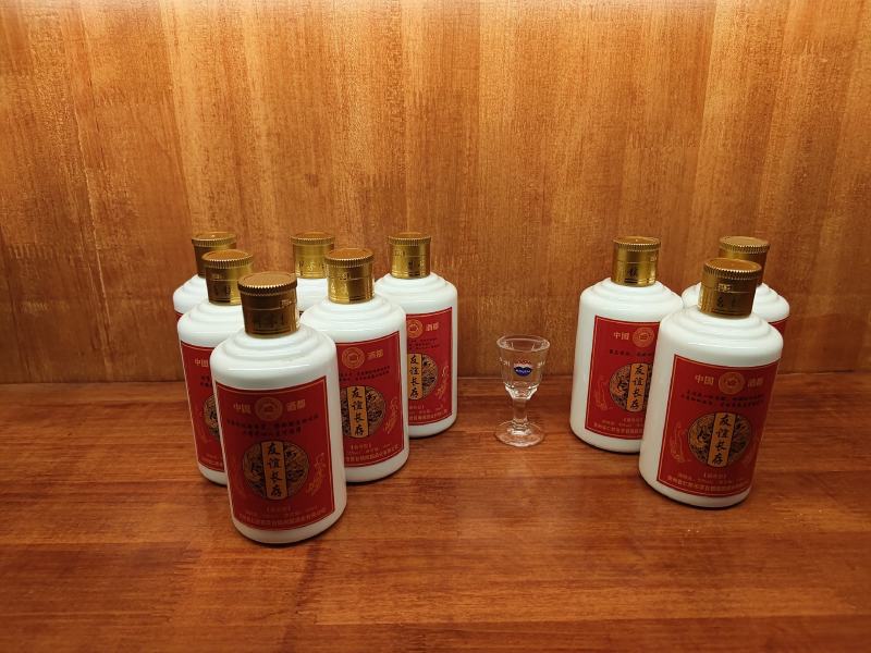 广东东莞白酒友谊长存，大量供应，厂家直发，酱香型，53度