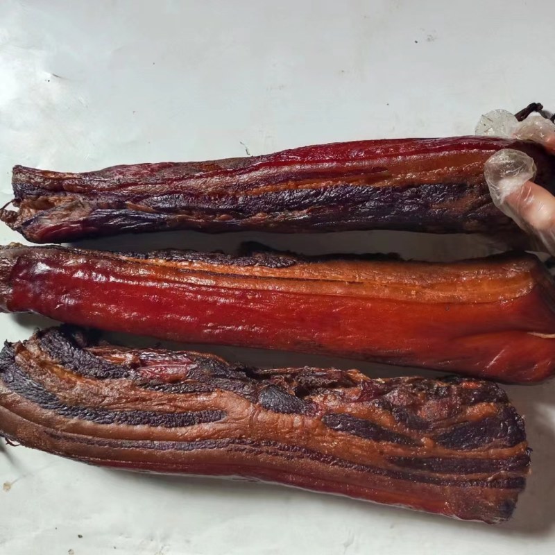 新到货五花腊肉挑骨三线腊肉干腊肉一手货源厂家直销