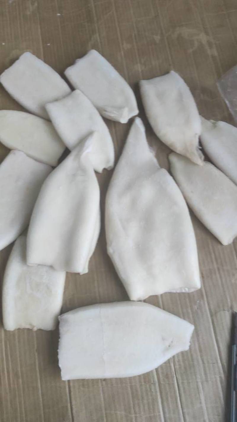 新鲜鱿鱼筒，海鲜美味，健康营养，量大优惠，速来选购！