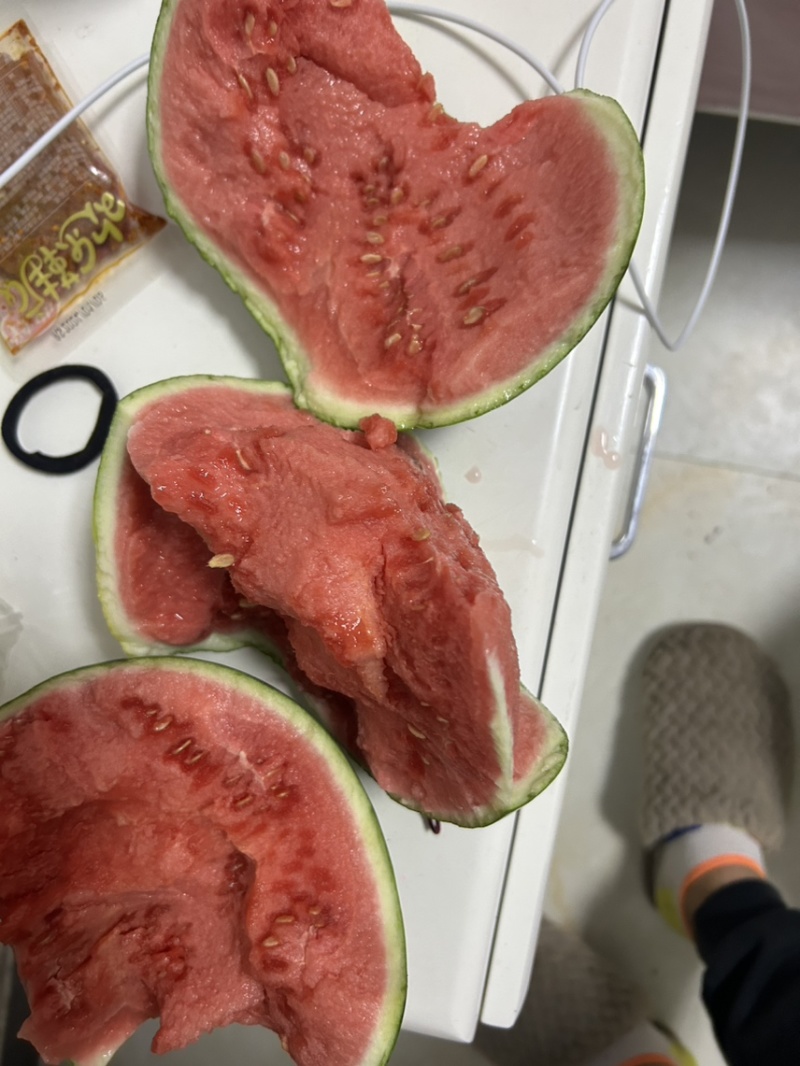 江苏盐城8424西瓜.大量上市品质保证现货速发欢迎咨询