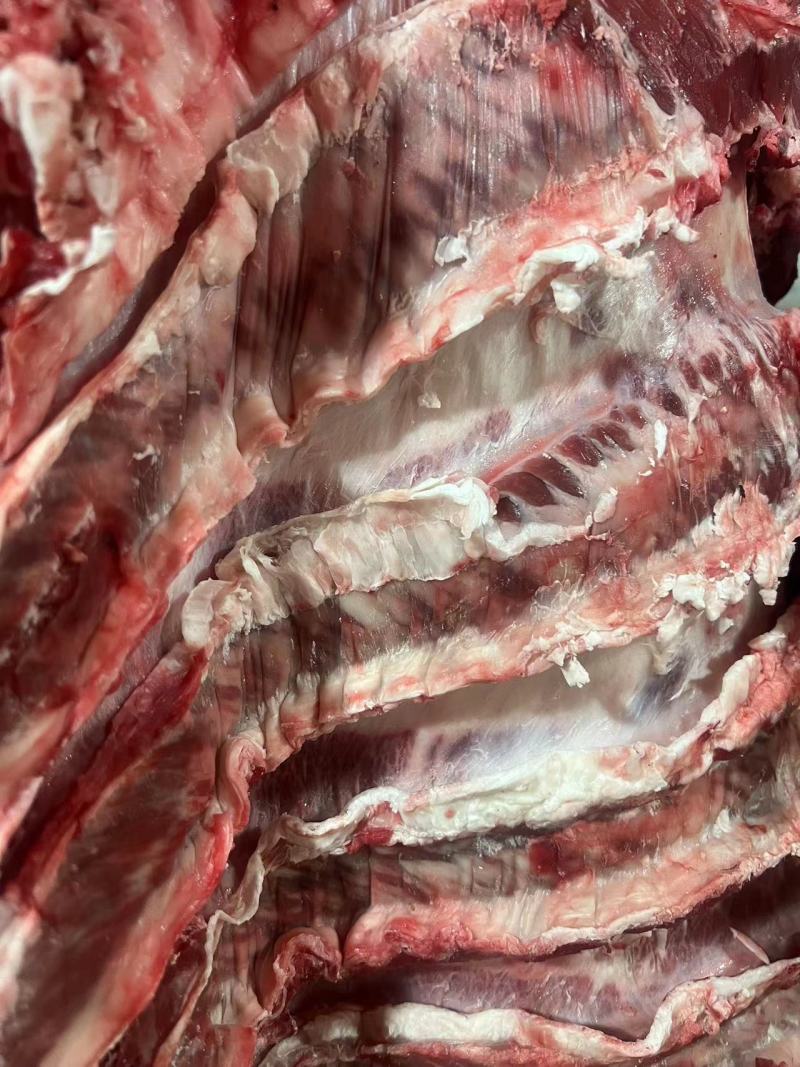 批发鲜牛肉，支持全国鲜发，纯干不打水，清真黄牛肉