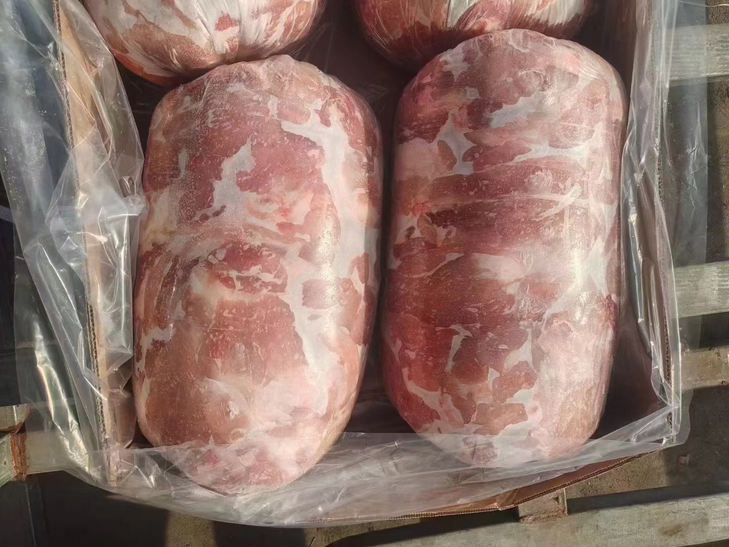四川生猪产品展示,包括腊肉、分割肉、火腿等深加工产品 四川生猪产品展示