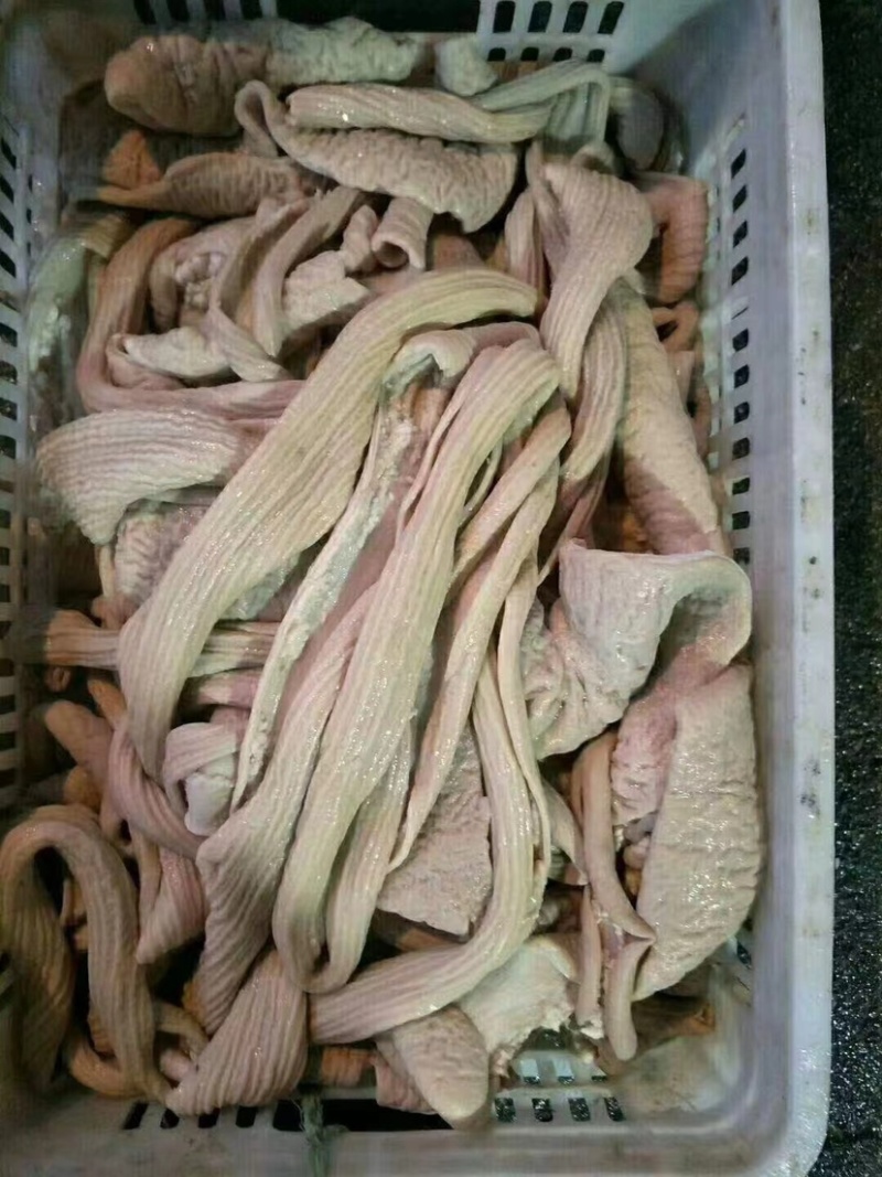 抛开去油牛小肠，精修，熟度高，颜色鲜亮，公牛牛肠，质量高