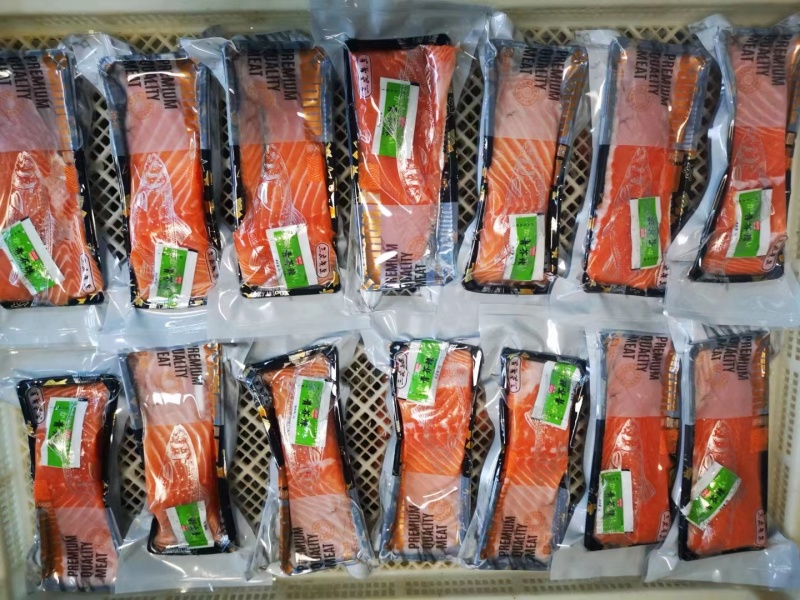 冰鲜三文鱼300克500克大量供应新鲜发货