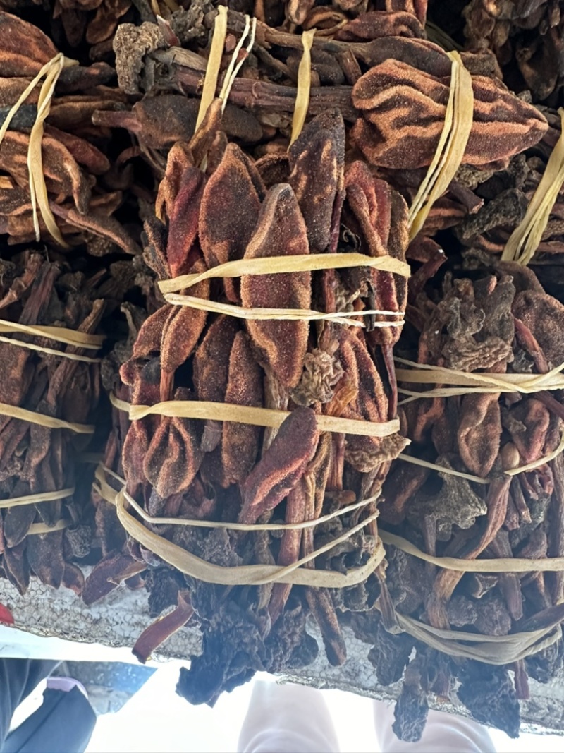 回春草，235克至300之间一扎，特价🉐66元，包邮