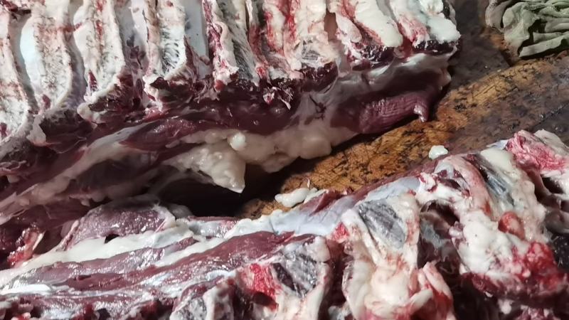 精品牛肉，辽宁牛肉，黄牛肉大量供应，新鲜宰割，肉质肥美，