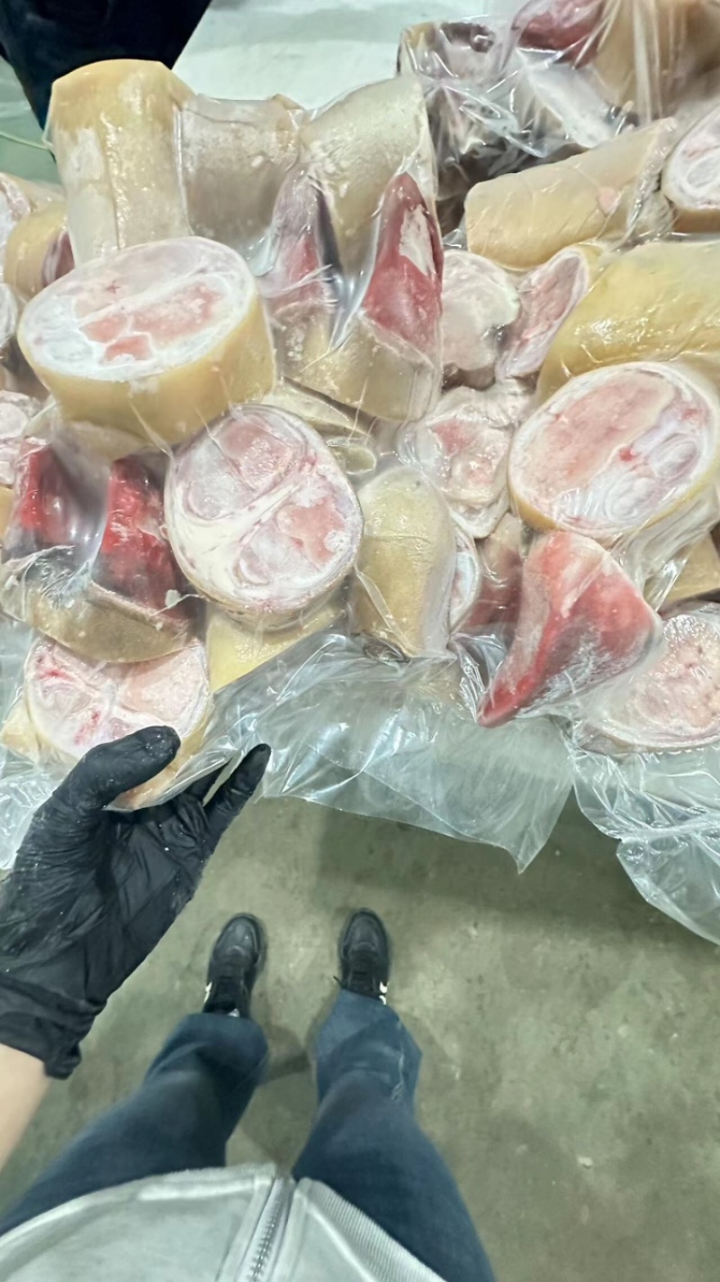 牛蹄，切牛蹄，牛蹄切片大量有货欢迎电话联系洽谈