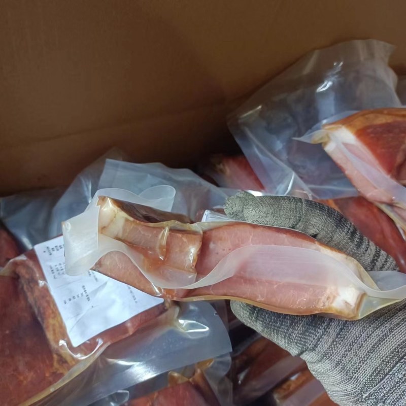 烟熏小块腊肉真空干度偏低价格优惠餐馆适用可贴牌可一件代发