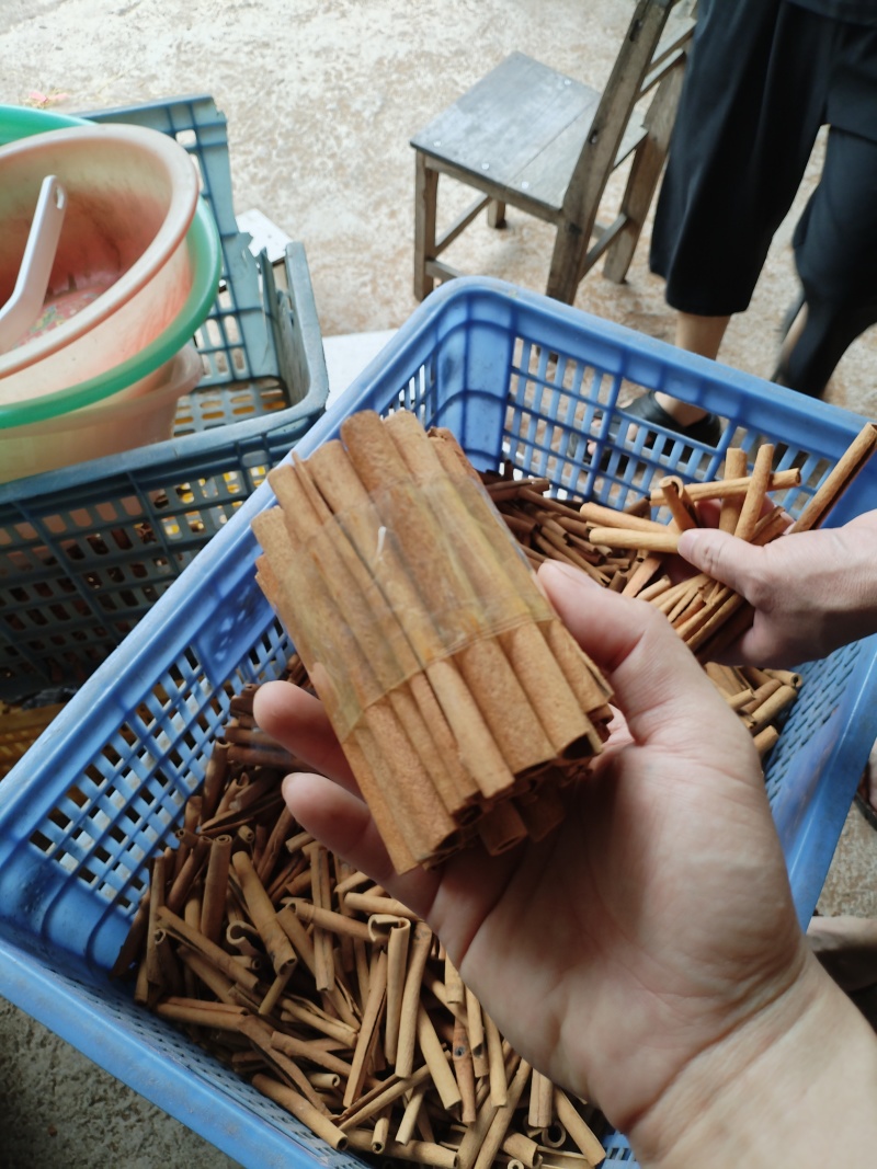 广西无硫桂皮，优质桂皮，烟桂，烟仔桂，产地直供